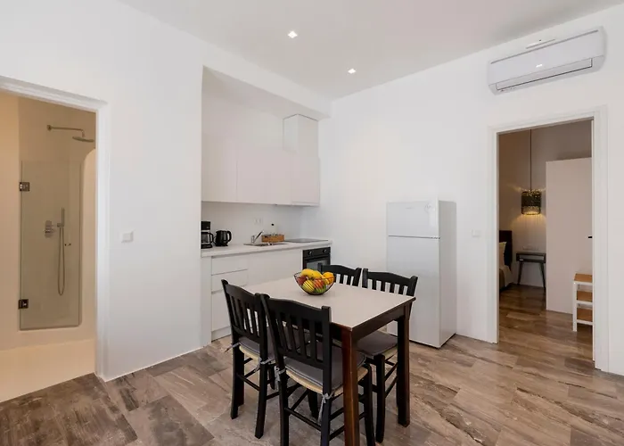 Ela Suites