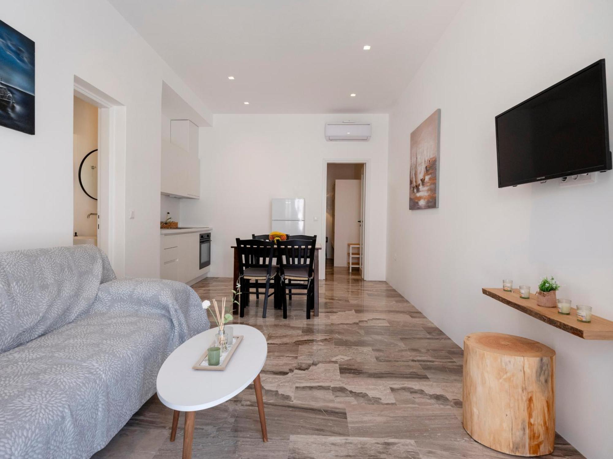 Ela * Naousa (Paros)